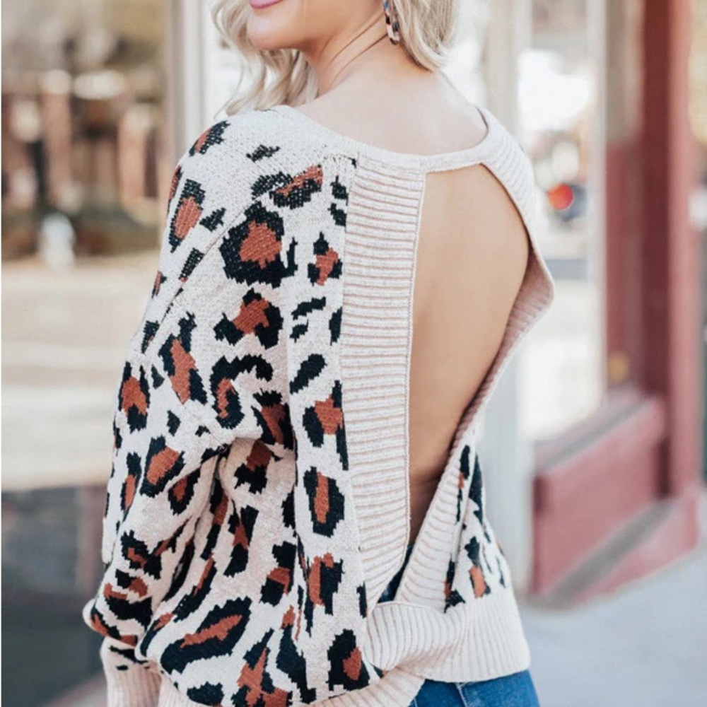Stylish Open-Back Leopard Print Dress